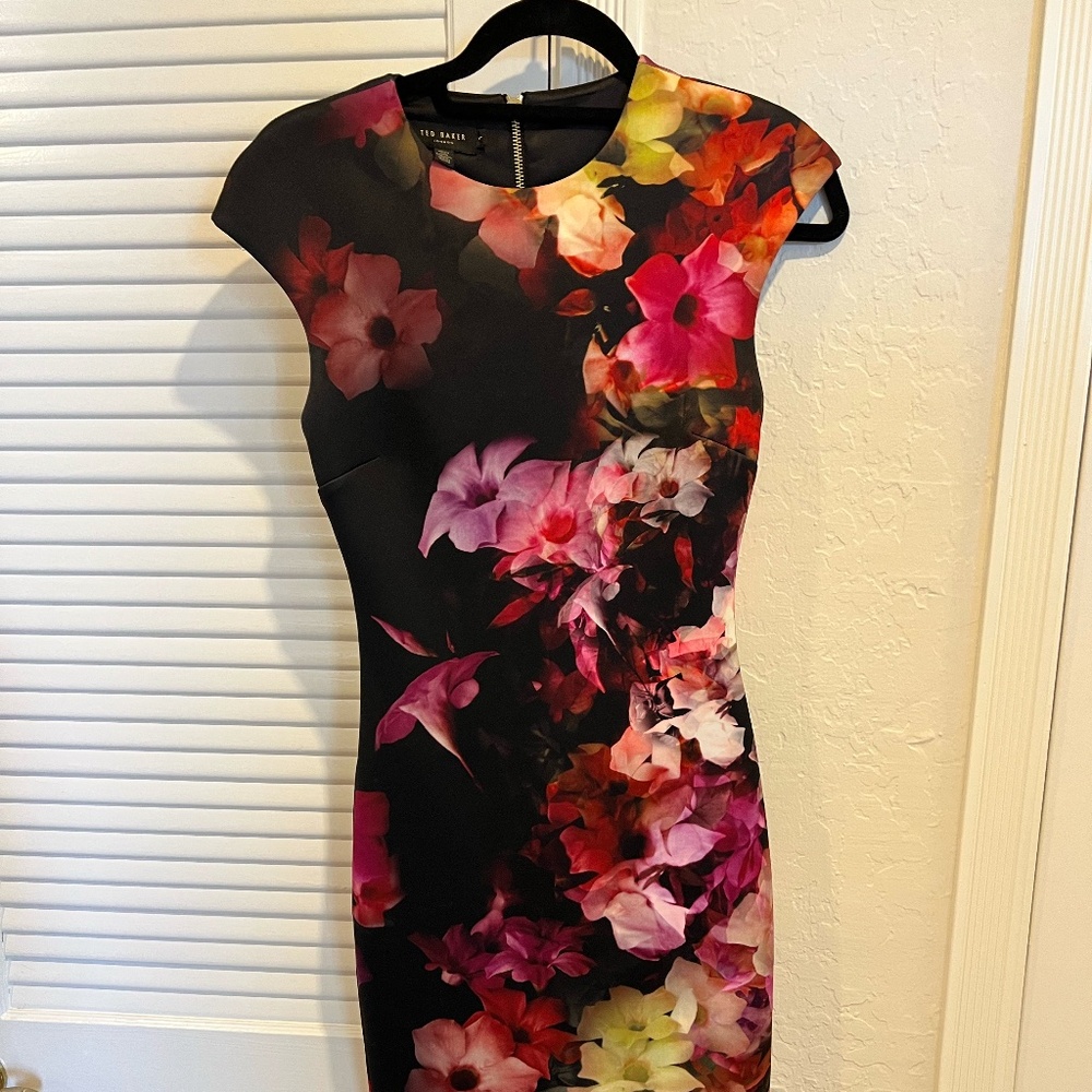 Ted Baker Catina Cascading Body Con Floral Midi Dress Size 1 US 4 Black Pink